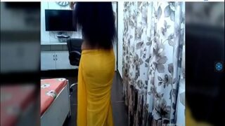 Sexy Indian Cam Girl Strips And Dance Naked On A Webcam
