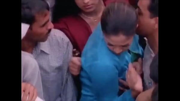 Tamil Starlet’s Tantalizing Tits