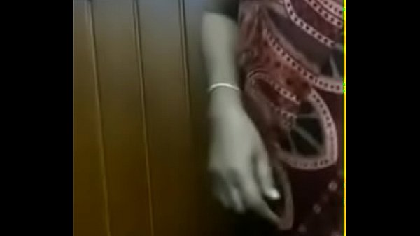 Indian Aunt’s Voluptuous Curves Revealed In Provocative Display