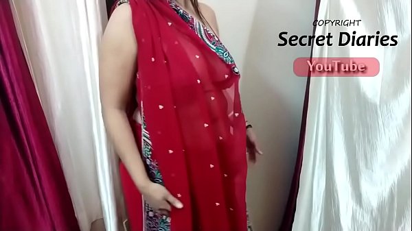 Curvy Desi Aunty With Alluring Curves