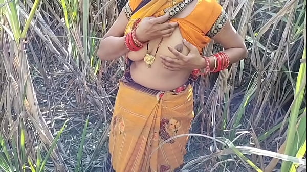 Desi Village Babe Gets Wild And Nasty In The Open Fields
