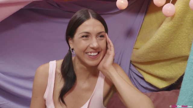 Amber Rose And Astrid Love Get Filthy In A Cozy Cubby Hole