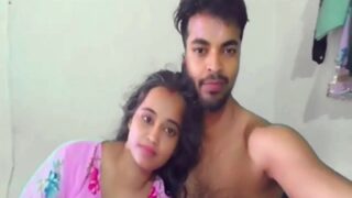Desi College Stud Pounds His Girlfriend’s Tight Pussy Live On Webcam