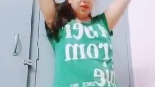 Naughty Chandigarh Auntie’s Steamy Selfie Nude Video