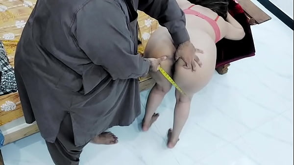Village Girl’s Big Ass Pounded Hard And Rough By Indian Tailor In Doggy Style With Dirty Hindi Talk