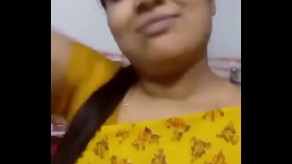 Curvy Deshi Auntie With Alluring Charm
