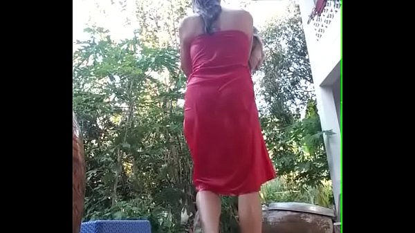 Desi Indian Bhabhi’s Steamy Open Bath
