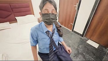 Desi Teen Schoolgirl Gets Ravaged In Oyo Room With Hindi Dirty Talk