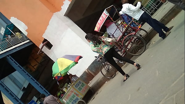 Desi Beauty With A Spicy, Seductive Charm