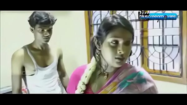 Desi Aunty’s Wild South Indian Seduction