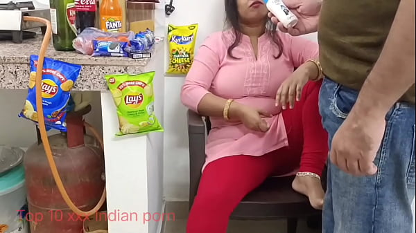 Mumbai Shopkeeper Fucks A Needy Woman For Loan Repayment In Xxx Hindi Audio