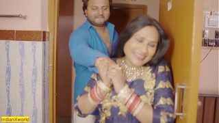Sizzling Indian Bhabhi’s Steamy Affair With Her Devar