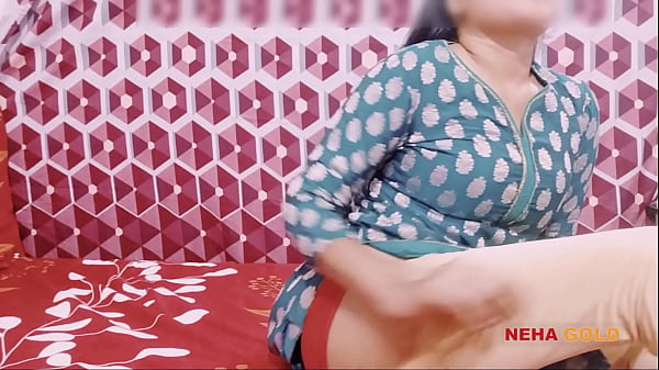 Desi Bhabhi’s Hot Homemade Hindi Video