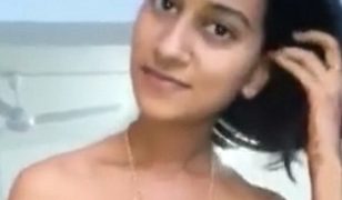 Desi Babe Kamsin’s Wild Sex Tape With Deepthroat Action