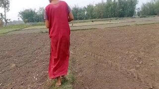 Naughty Desi Housewife Gets Plowed By Neighbor’s Thick Cock In The Barn