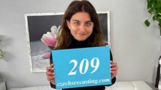 Pocket-sized Newbie Mía Takes A Hard Casting Call