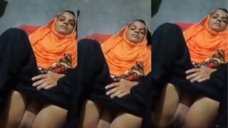 Unveiled Desires: A Hijabi Seductress Serves Her Client With Passionate Pakistani Ecstasy