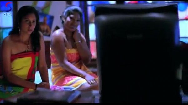 Dirty Girls Get Hot Watching Mms – Steamy Drama Scene – Zehreeli Nagin [2012] – Hindi Dubbed