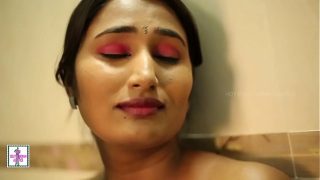 Desi Babe’s Steamy Bathroom Fling – Private Mms Exposed