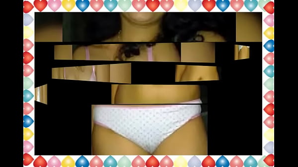 Hot Bhabhi’s Tempting Curves