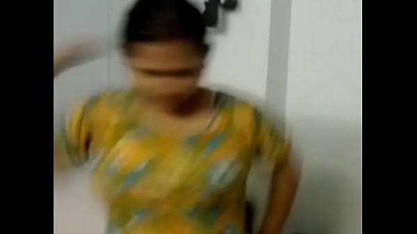 Dripping Wet Desi Babe Fresh From The Shower