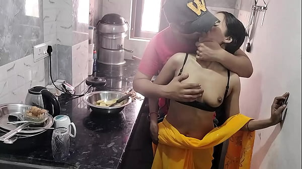 Spicy Desi Bhabhi’s Steamy Kitchen Encounter With Her Man