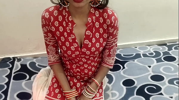 Desi Gaon Ki Bhabhi Ne Parlour Officer Ki Khuli Chhut Ka Maza Liya, Jab Usne Rishwat Na Di