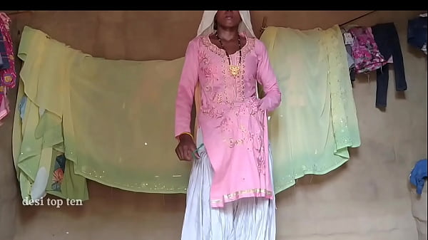 मेरी सेक्सी बीवी को चाटने के बाद मोटे लंड से चोदा, देसी चूत की रसीली वीडियो