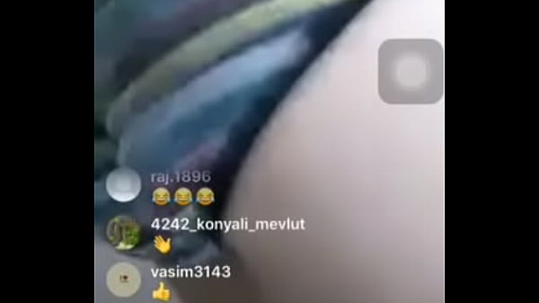 Tamil Girl Spreading Her Wet Pussy Wide Open For You