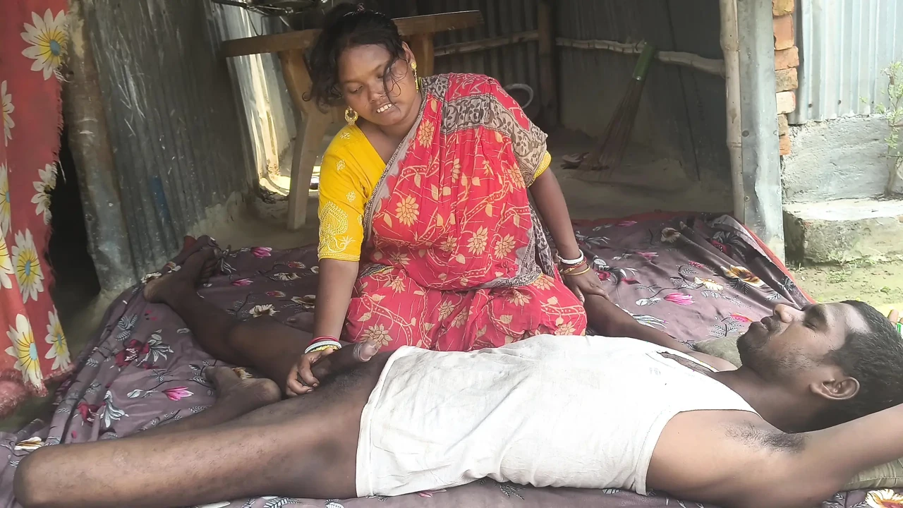 Desi Pados Ki Housewife Ne Aakar Chudai Karne Diya Fouking Sex