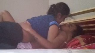 Desi Stud Can’t Resist Latching Onto His Neighbor Bhabhi’s Juicy Melons
