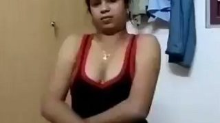 Sexy Indian Body In A Hot Nude Mms Clip