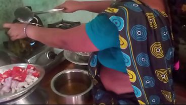 Indian Housewife Gets Wild With Boyfriend In The Kitchen