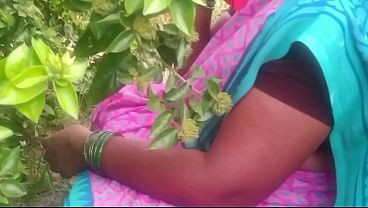 Indian Bhabhi Gets Naughty In The Village Fields Under The Open Sky