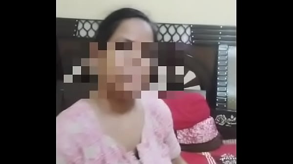 देशी प्यासी भाभी का देह का भूखा अंदाज़