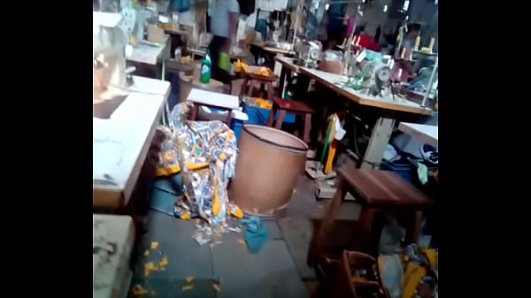 साँस लेती है तो सीना उछलता है, रुको ना भाभी जी