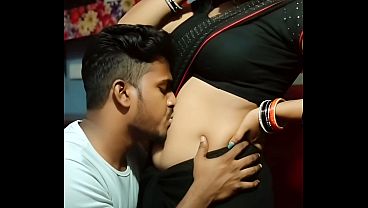 Desi Bhabhi Yashoda Mishra Ka Saree Utha Ke Devar Se Karna Wali Naram Naram Prem Kahani