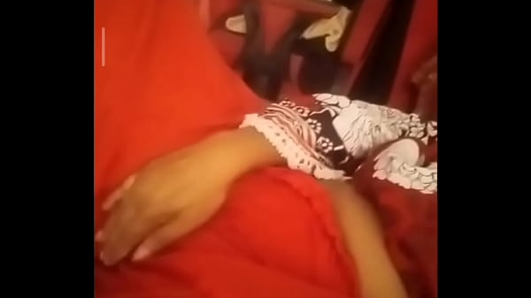 Desi Punjabi Bhabhi’s Juicy Round Ass Ready To Be Grabbed